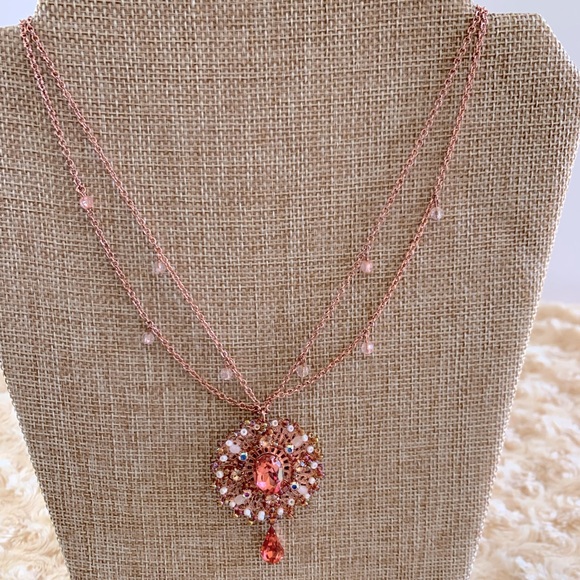 Avon Peach Paradise Medallion Necklace - Picture 2 of 4